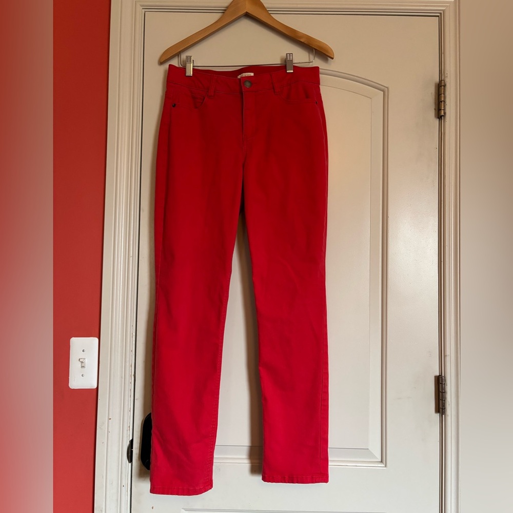 KATE AND SAM Women’s Vibrant Red/Pink Straight-Leg Jeans. Stretch Waist. Size 10